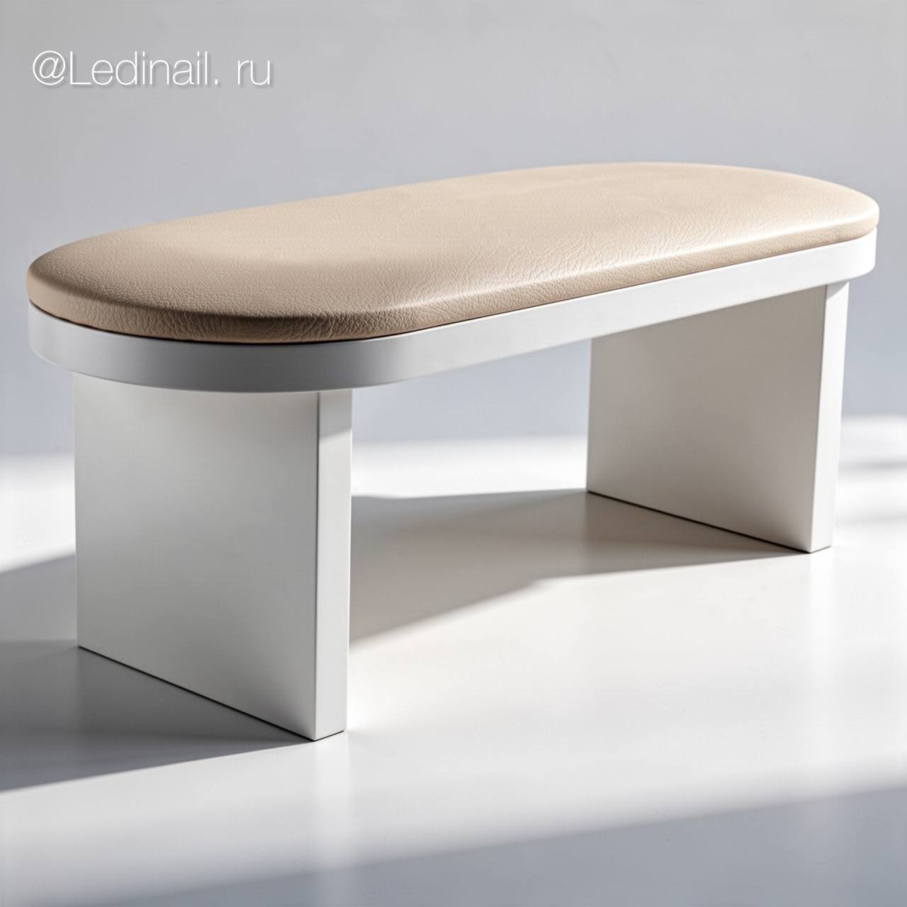 Маникюрная подставка для рук из лдсп (Бежевая)