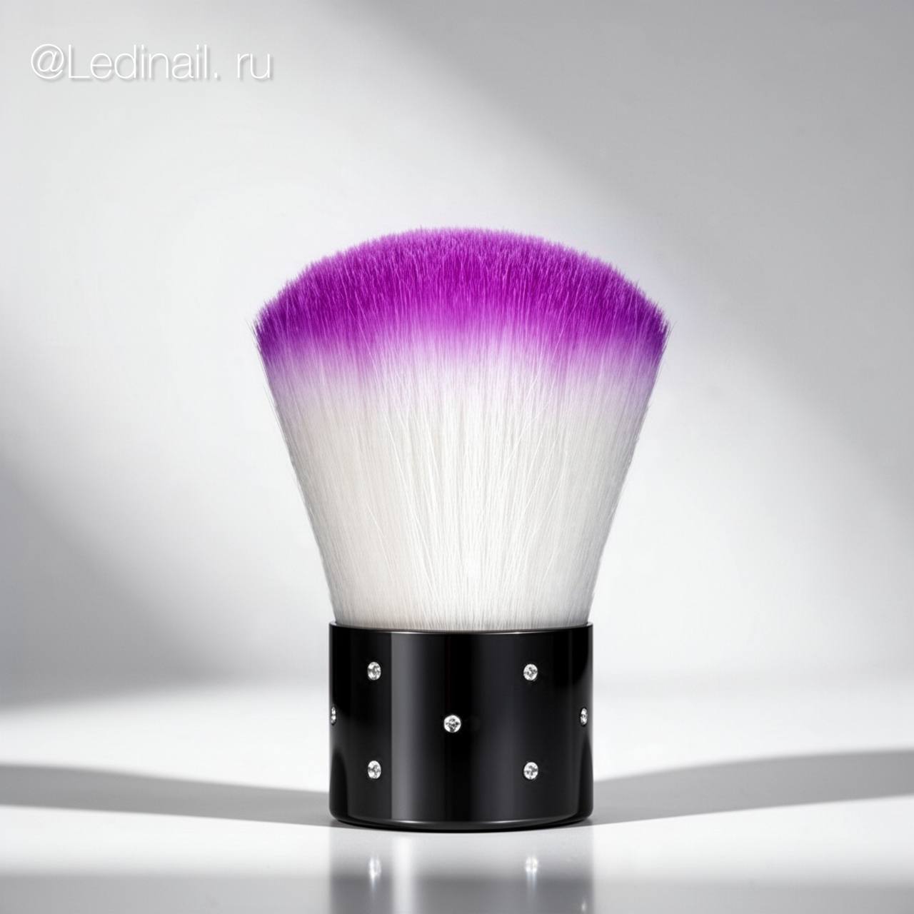 Щетка сметка со стразами №5