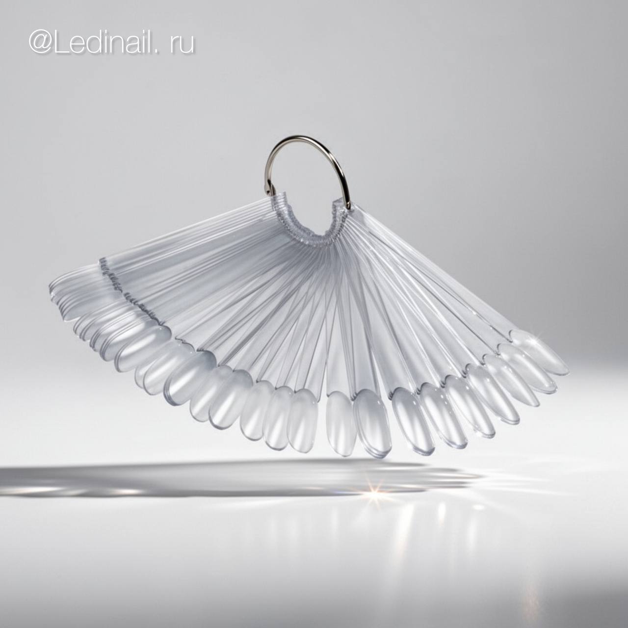 Палитра веер прозрачная 50 штук миндаль