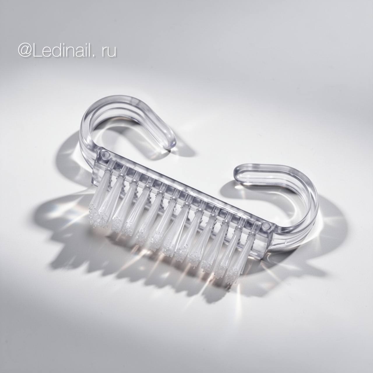 Щетка для очистки инструмента прозрачная