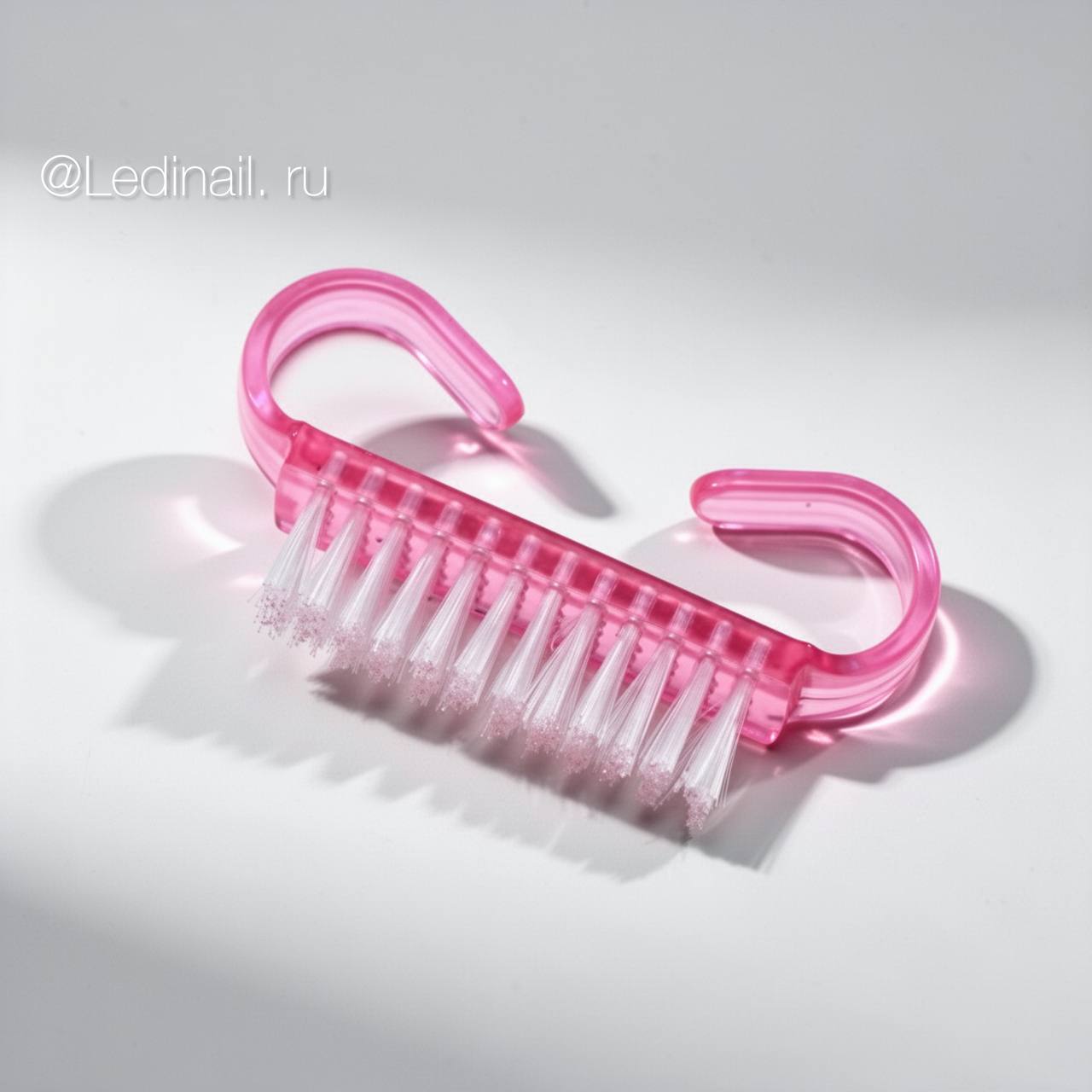 Щетка для очистки инструмента розовая