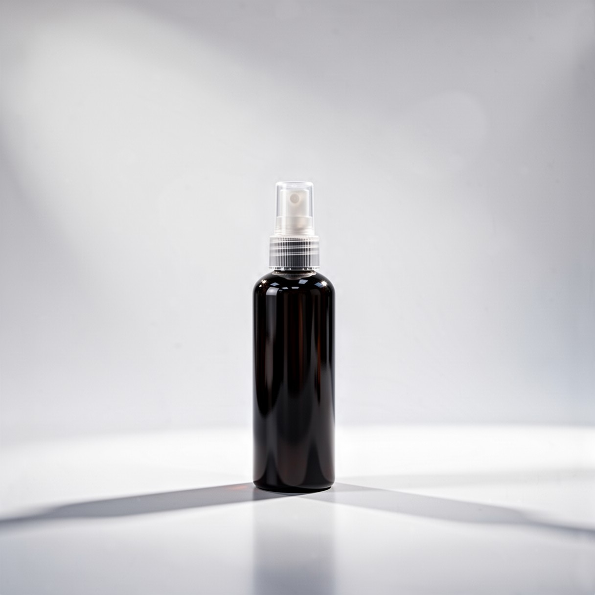Пластиковый дозатор-спрей чёрный 100 мл